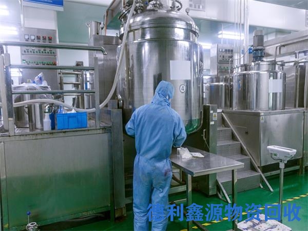 天津专业制药设备回收，药厂整厂回收，洁净间拆除